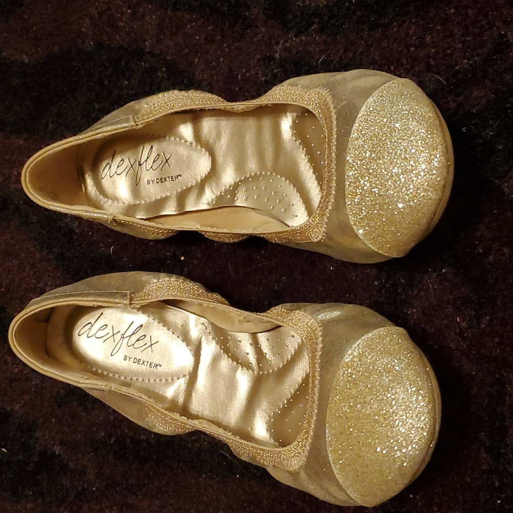 Dexflex Gold Metallic Comfort Flats, Size 8.5M